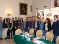 Il cast del musical sulla vita di Giovanni Paolo II "Non abbiate paura", accenna un brano dello spettacolo a margine della conferenza stampa sull'evento a Roma, 10 aprile 2014. Il musical, di cui don Giuseppe Spedicato è l'autore del testo originario, sarà in scena all'auditorium Conciliazione dal 21 al 24 aprile prossimi. ANSA / MAURIZIO BRAMBATTI